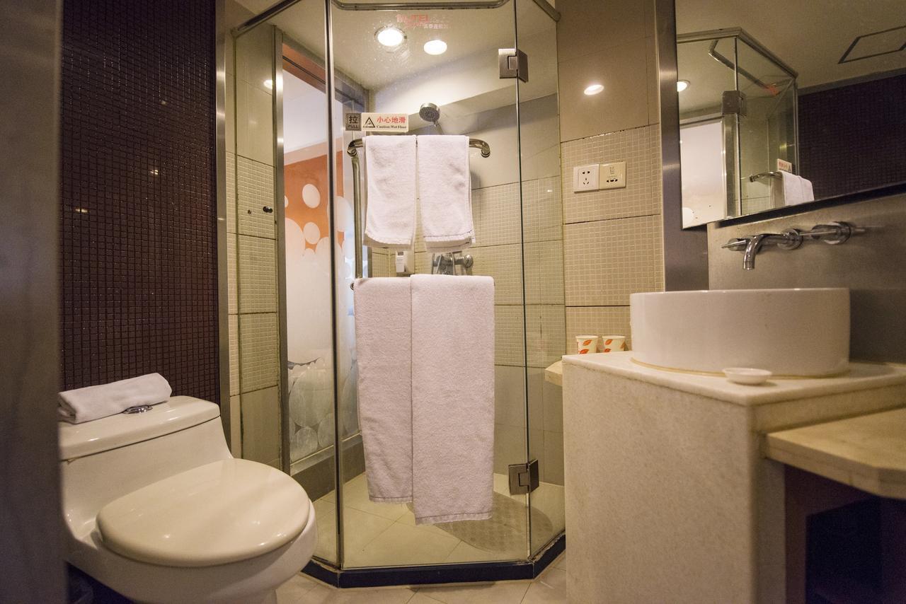 Motel Shanghai Pudong Avenue Yangpu Bridge Buitenkant foto